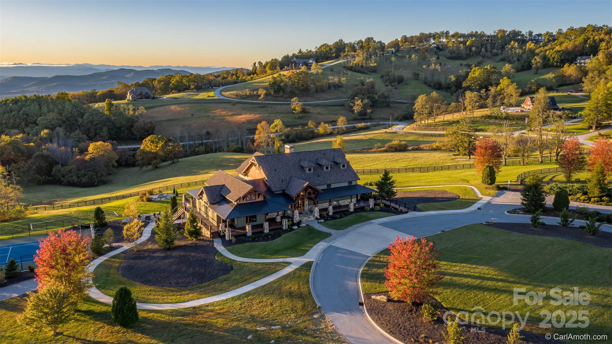 475 Dancing Bear Drive — Hendersonville