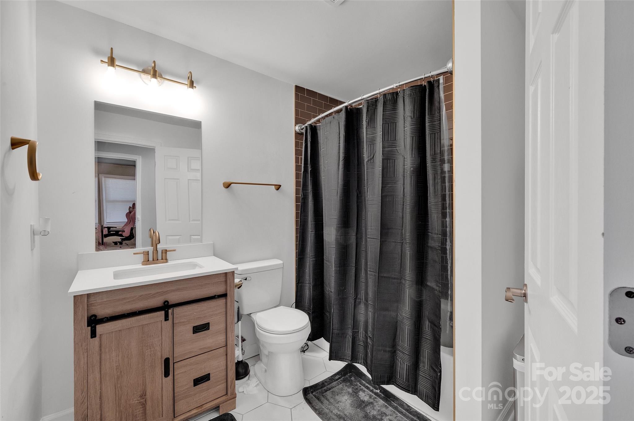 140 Wandering Lane — Bessemer City