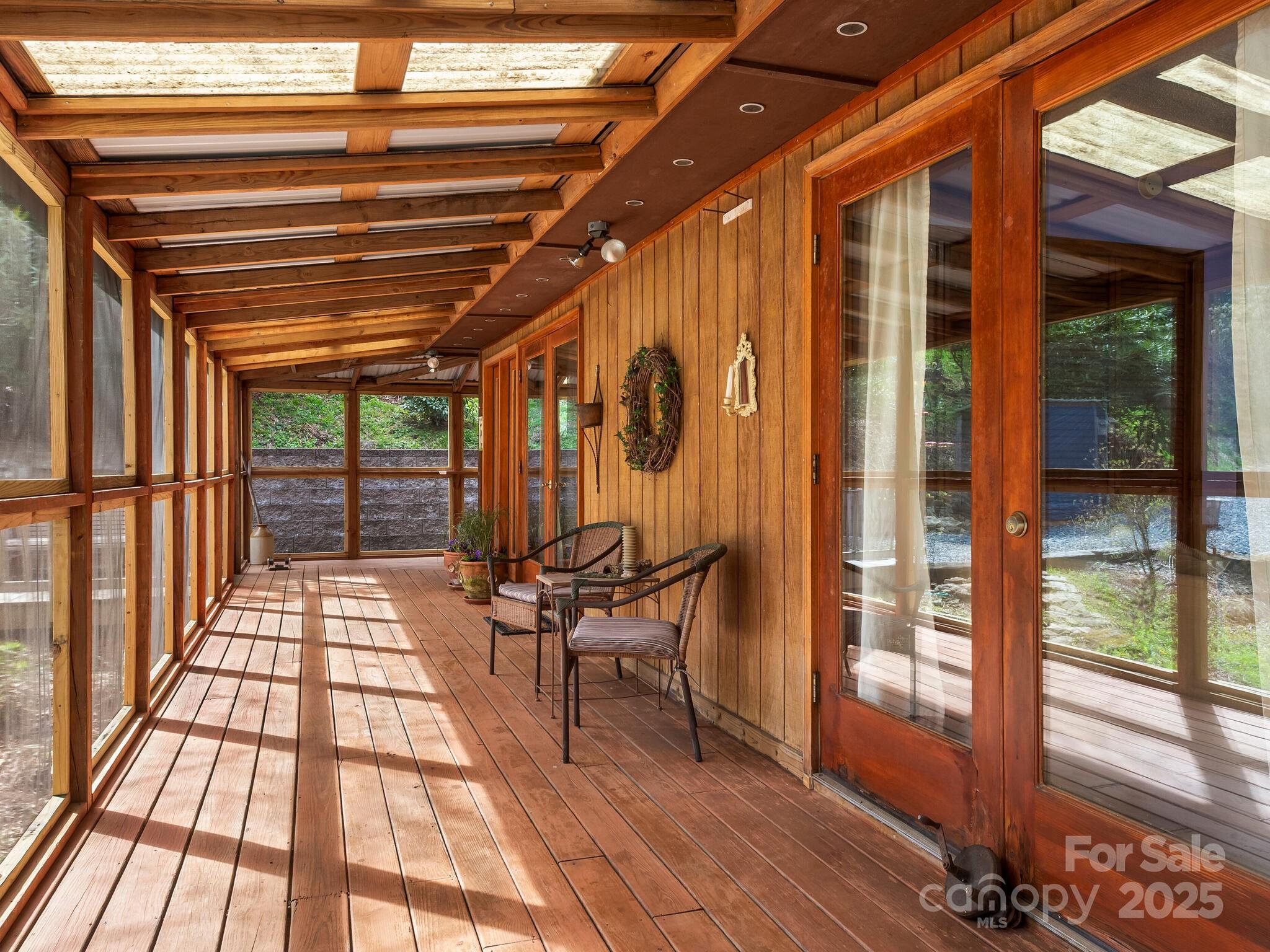70 Fox Run — Hot Springs