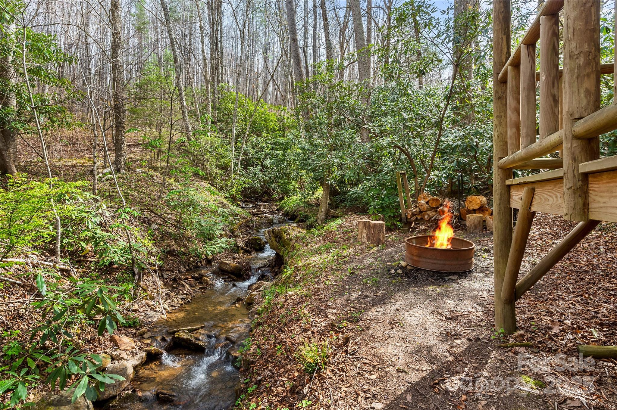 70 Fox Run — Hot Springs