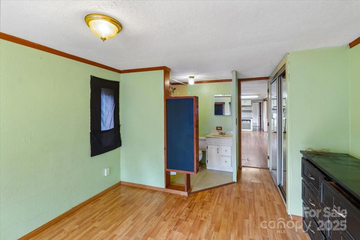 3722/3724 Walnut Creek Road — Marshall