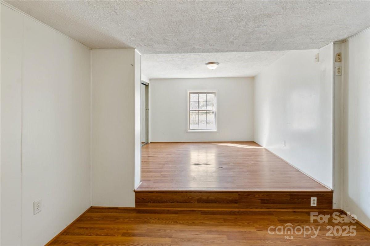 3722/3724 Walnut Creek Road — Marshall