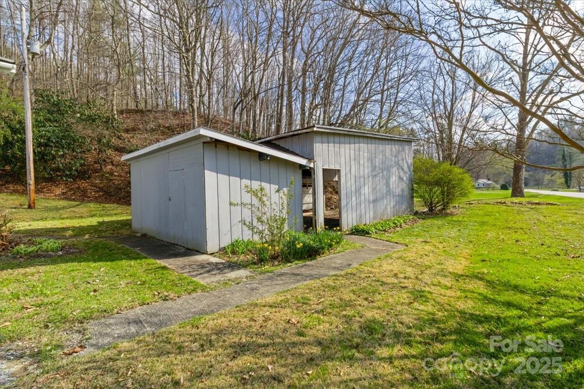 3722/3724 Walnut Creek Road — Marshall