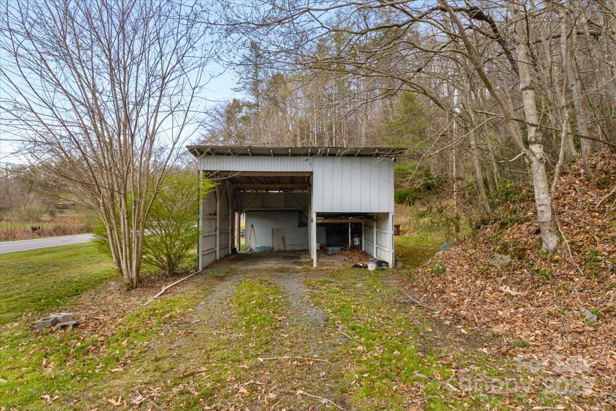 3722/3724 Walnut Creek Road — Marshall