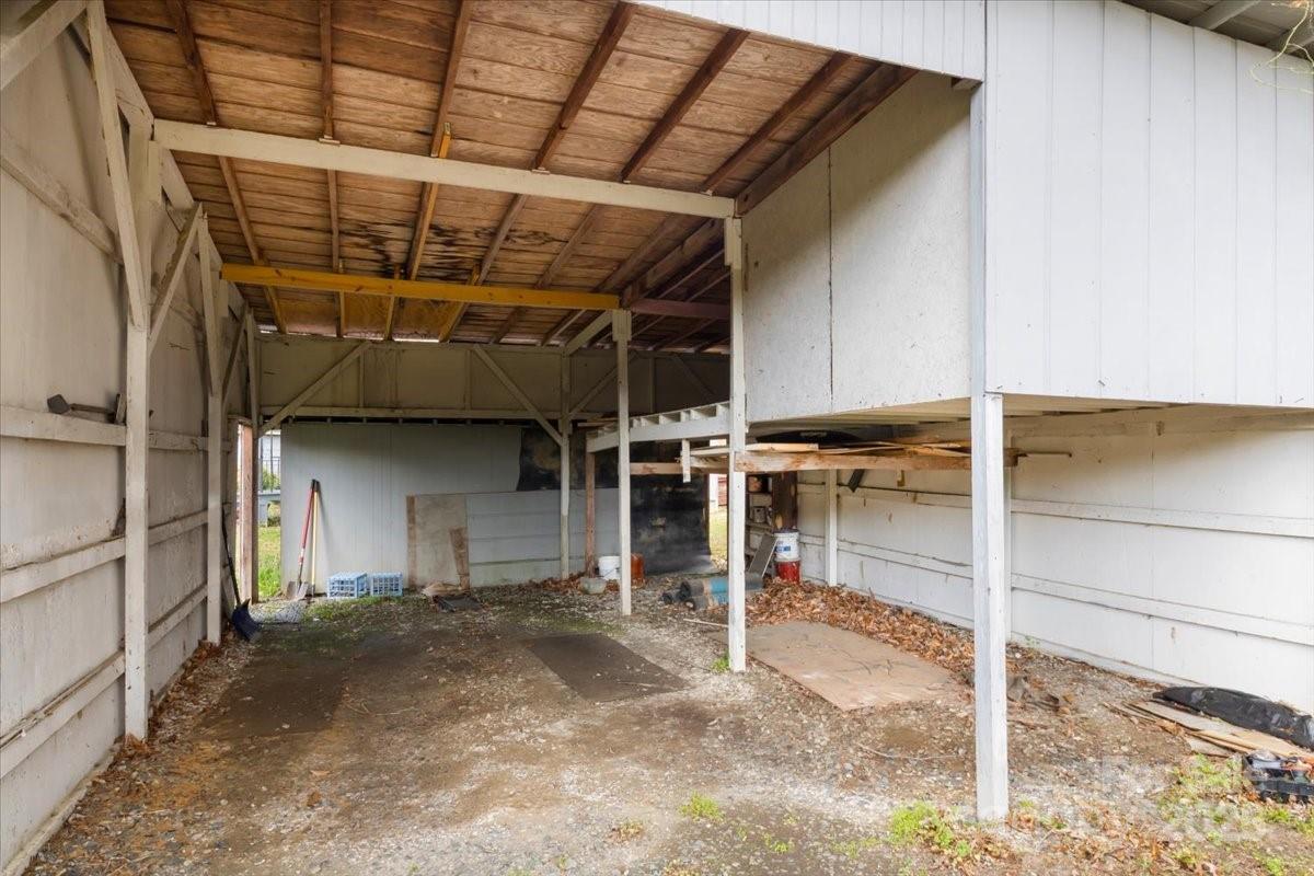 3722/3724 Walnut Creek Road — Marshall