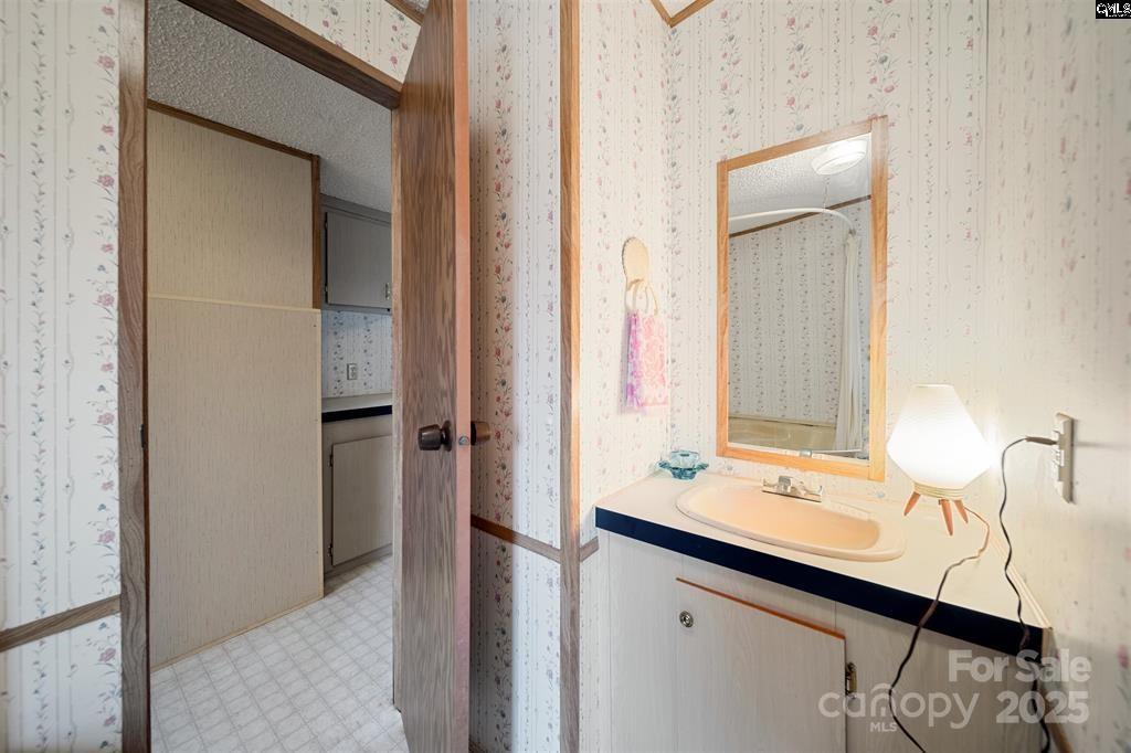 2342 Beaver Creek Road — Camden