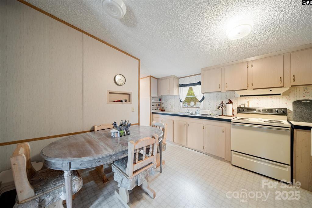 2342 Beaver Creek Road — Camden