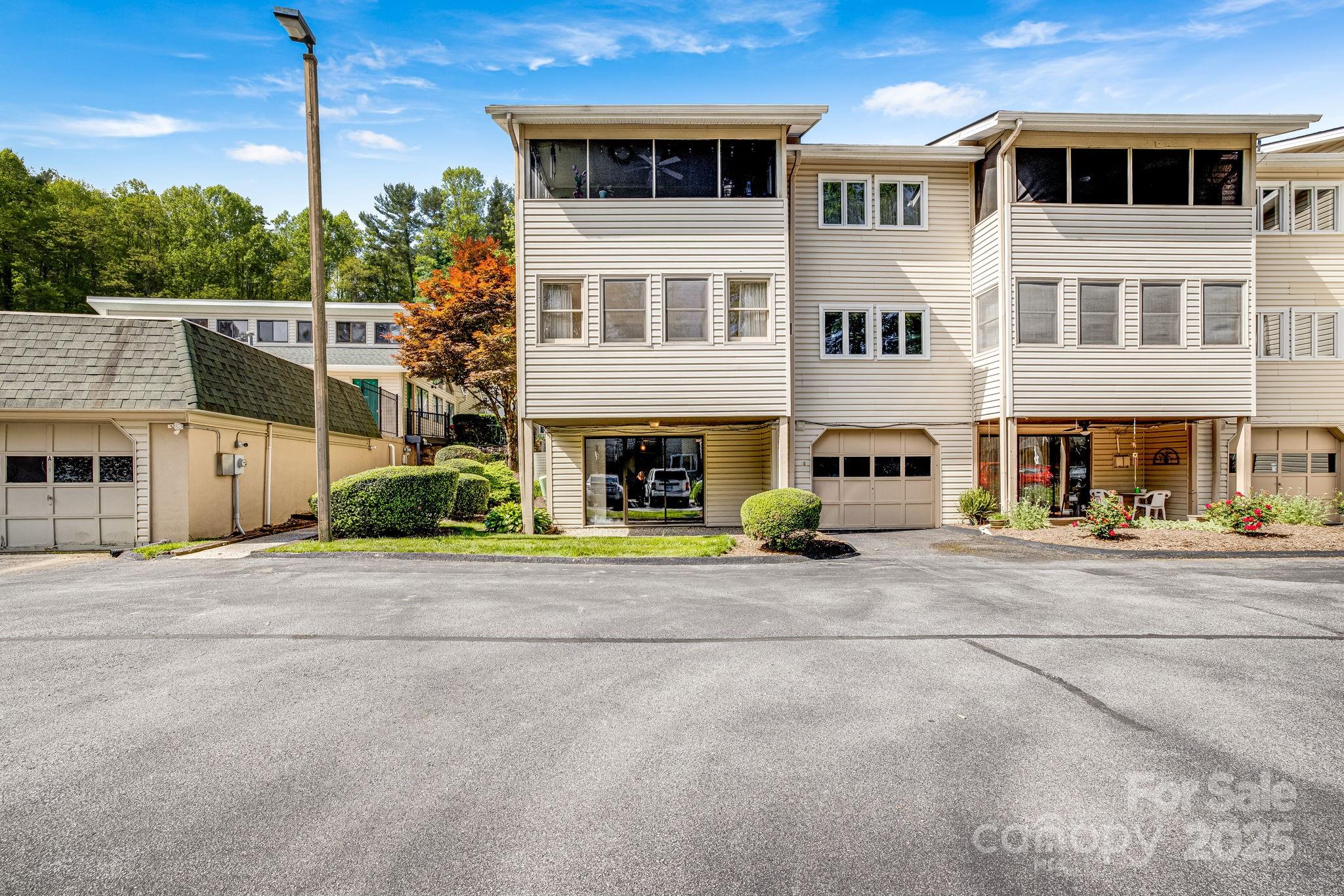 411 Britton Creek Drive #401 — Hendersonville