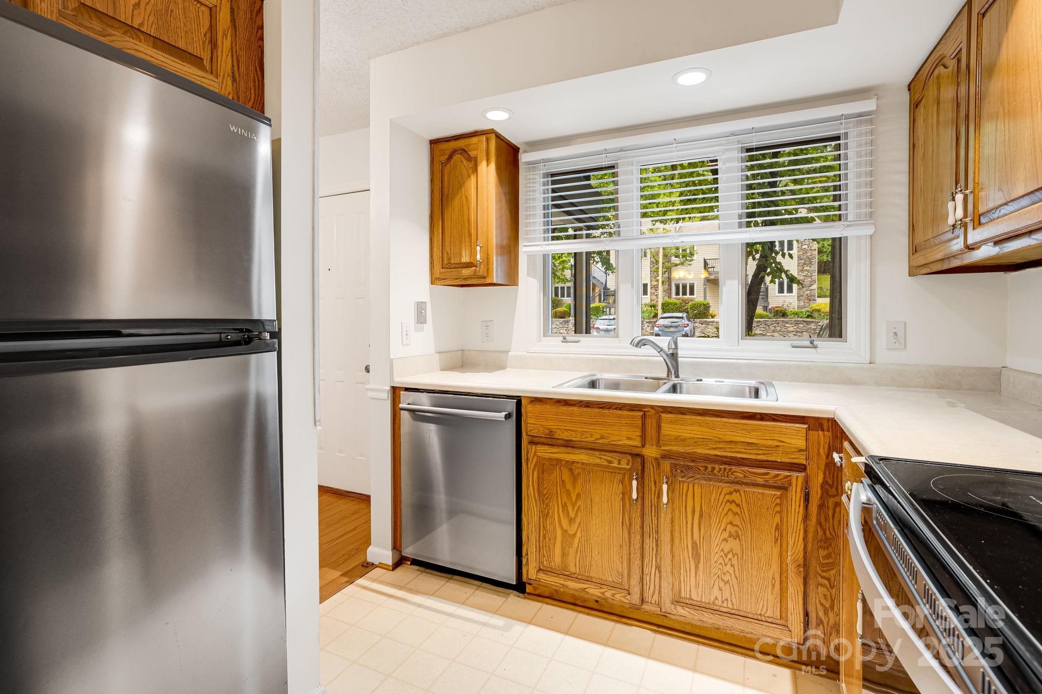 411 Britton Creek Drive #401 — Hendersonville