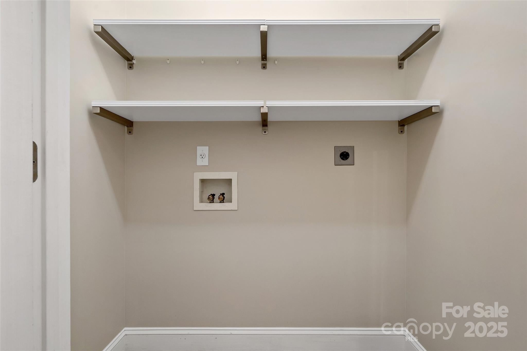 3 Teresa Way — Black Mountain