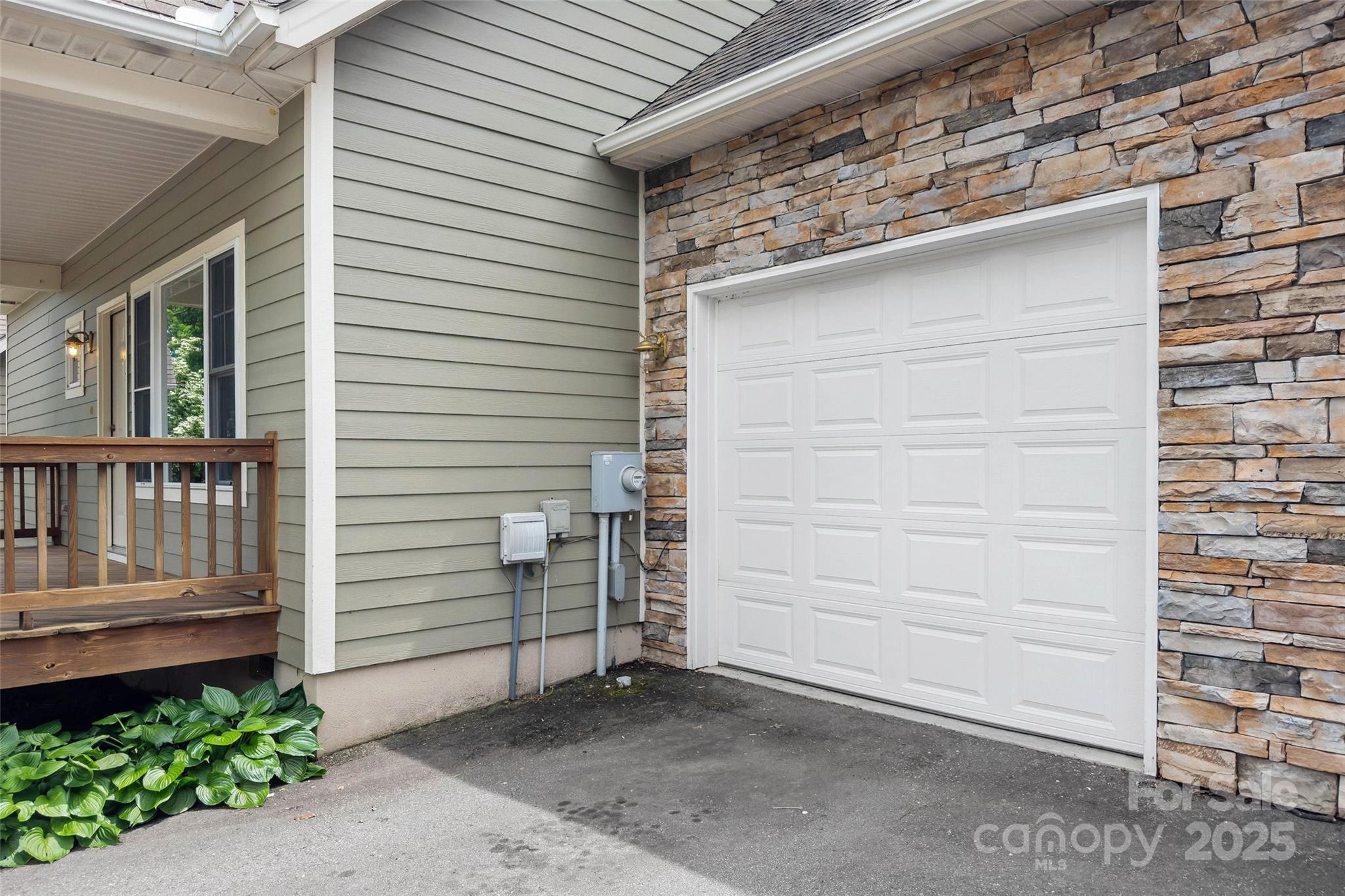 3 Teresa Way — Black Mountain