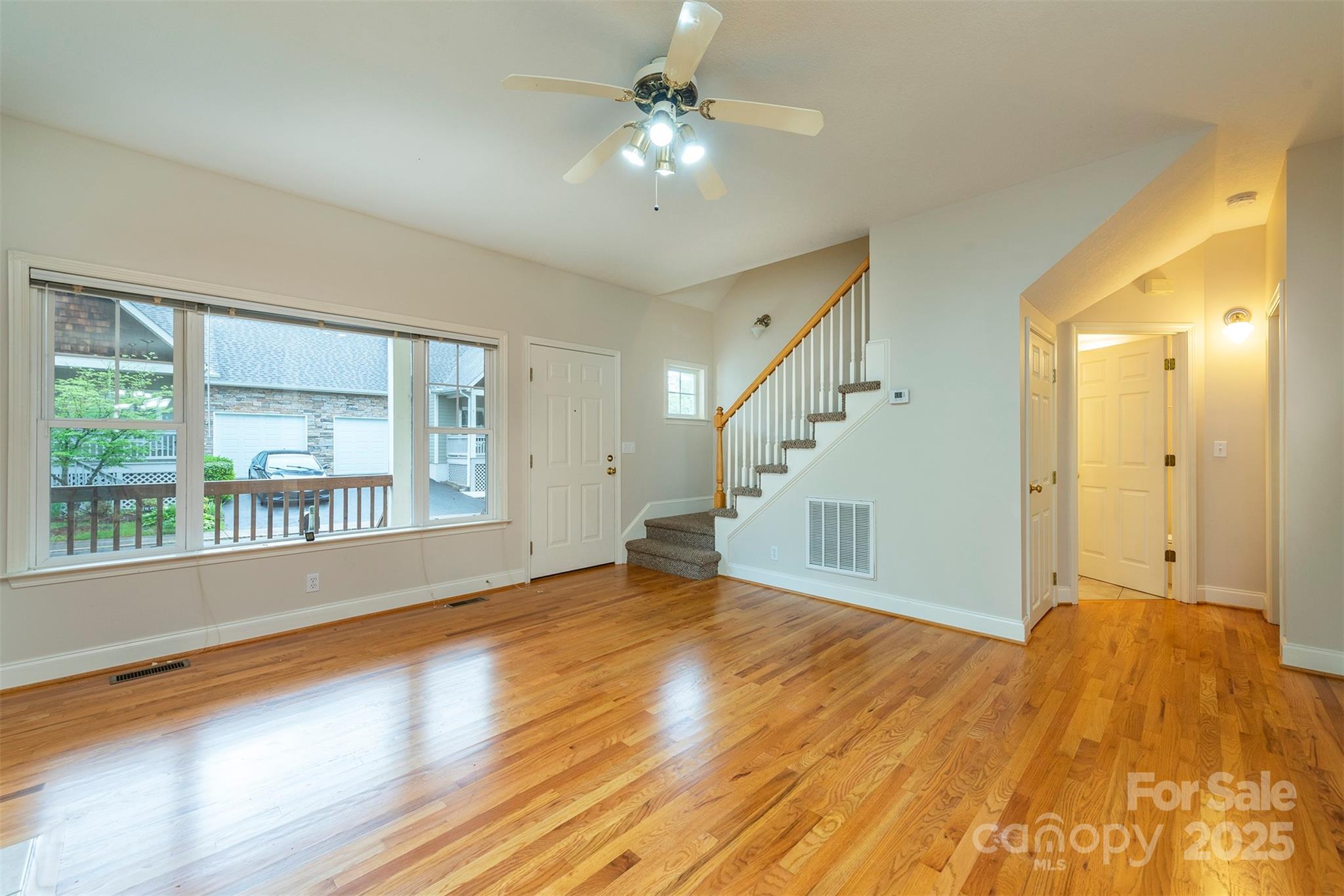 3 Teresa Way — Black Mountain