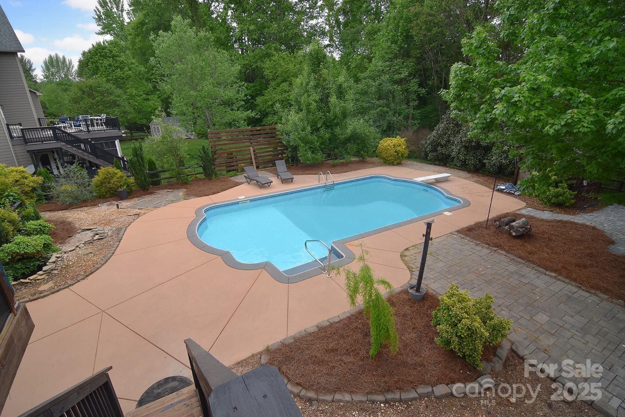 1811 Robbins Meadows Drive — Waxhaw