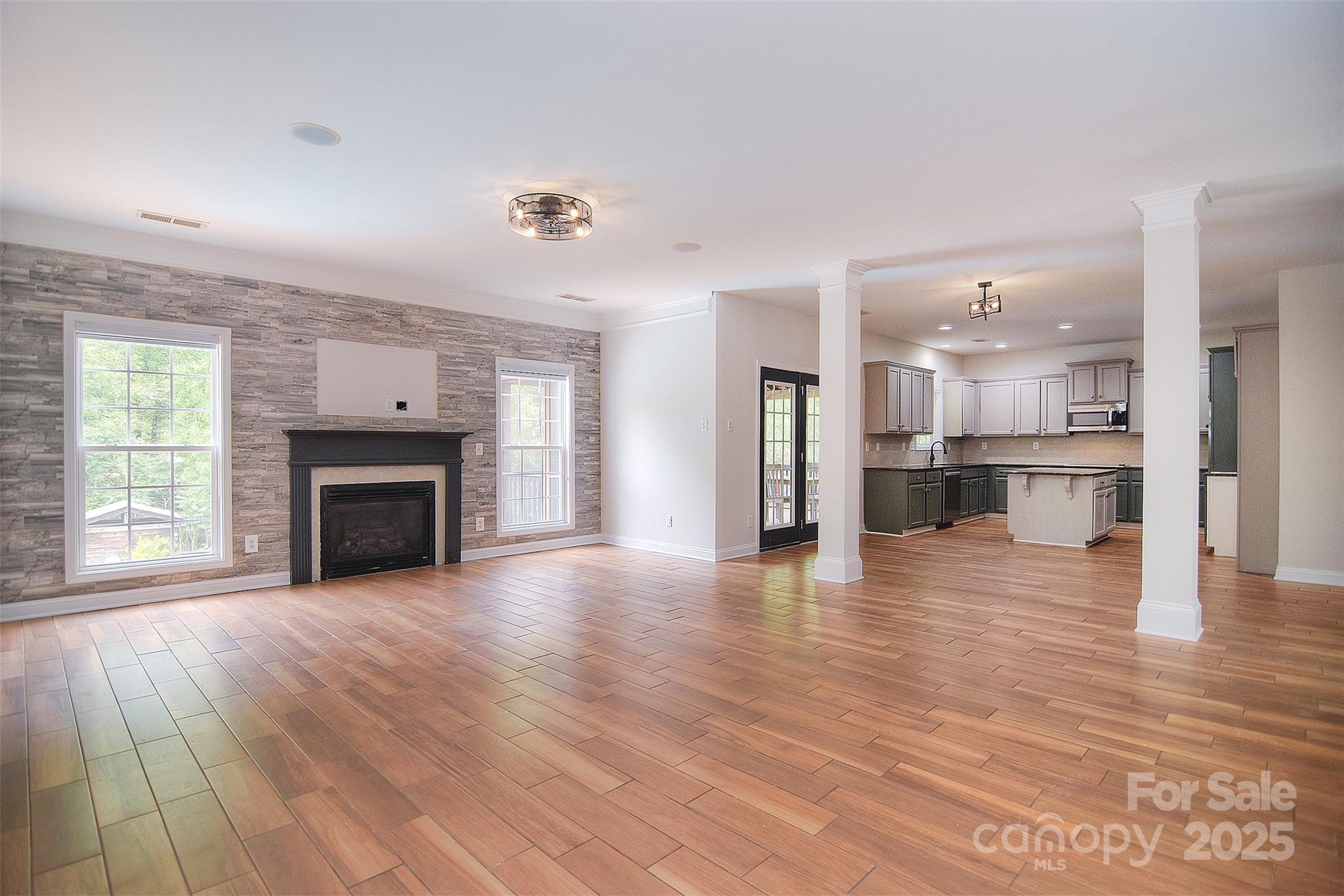 1811 Robbins Meadows Drive — Waxhaw