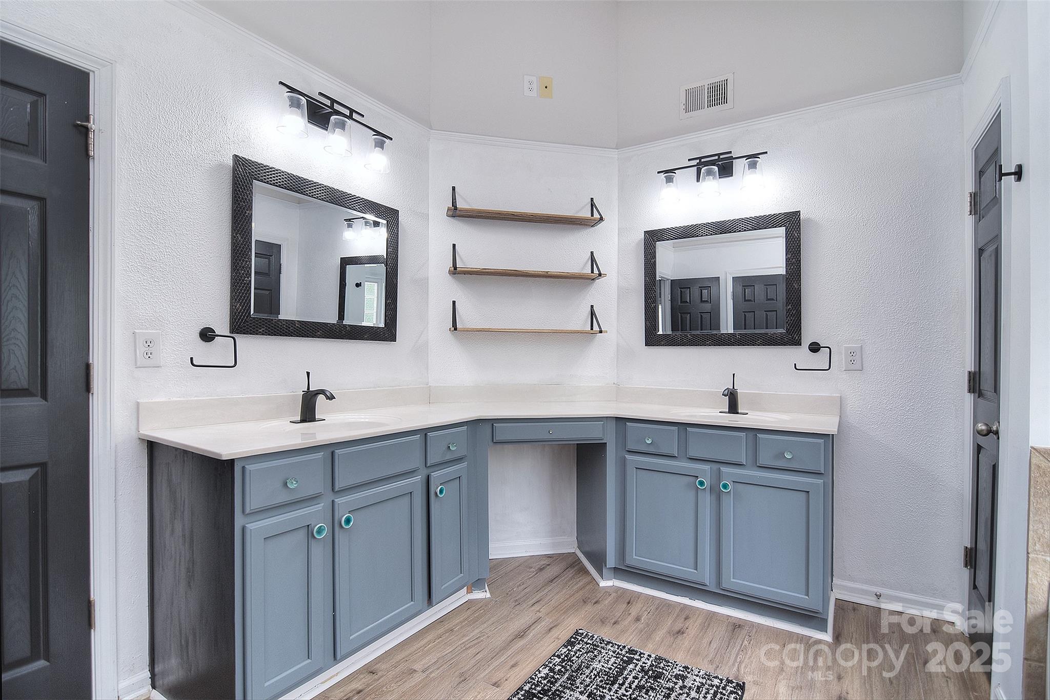 1811 Robbins Meadows Drive — Waxhaw