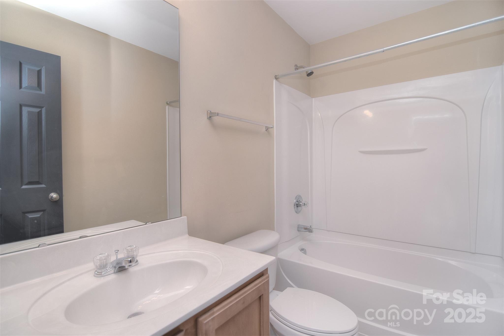 1811 Robbins Meadows Drive — Waxhaw