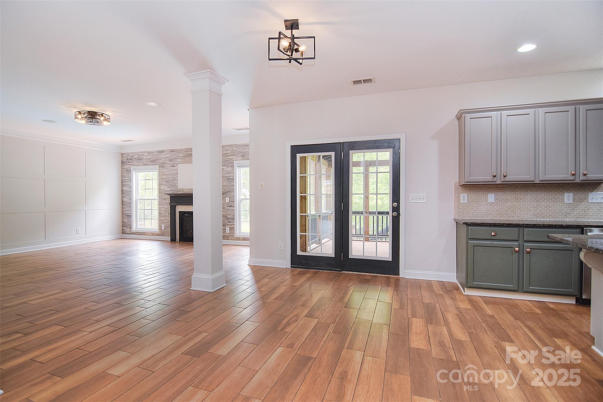 1811 Robbins Meadows Drive — Waxhaw