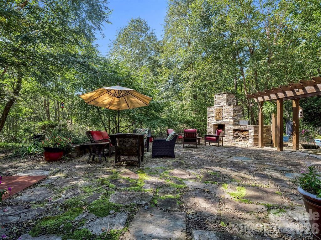 167 Trails End — Lake Lure