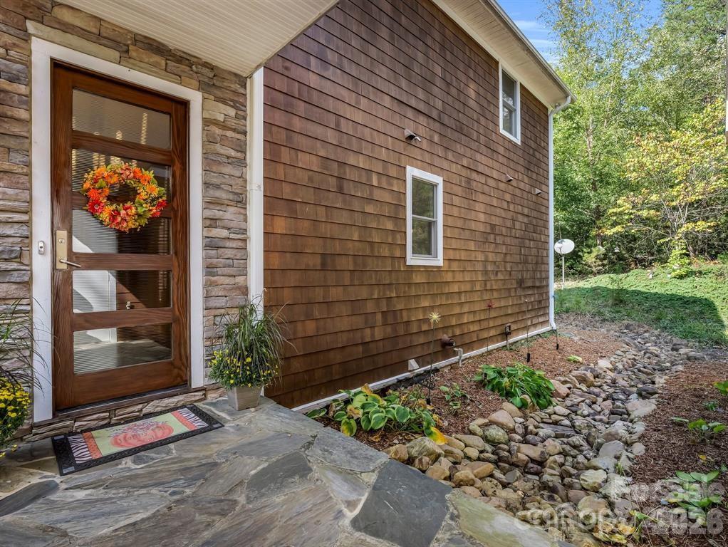 167 Trails End — Lake Lure