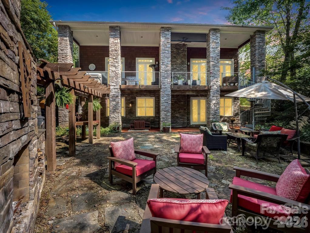 167 Trails End — Lake Lure
