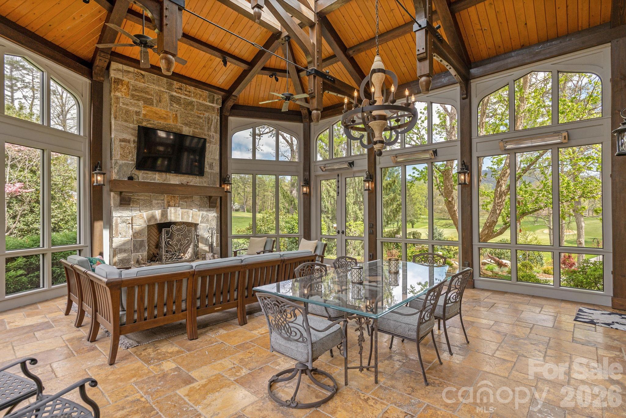 8 Fairway Place — Asheville