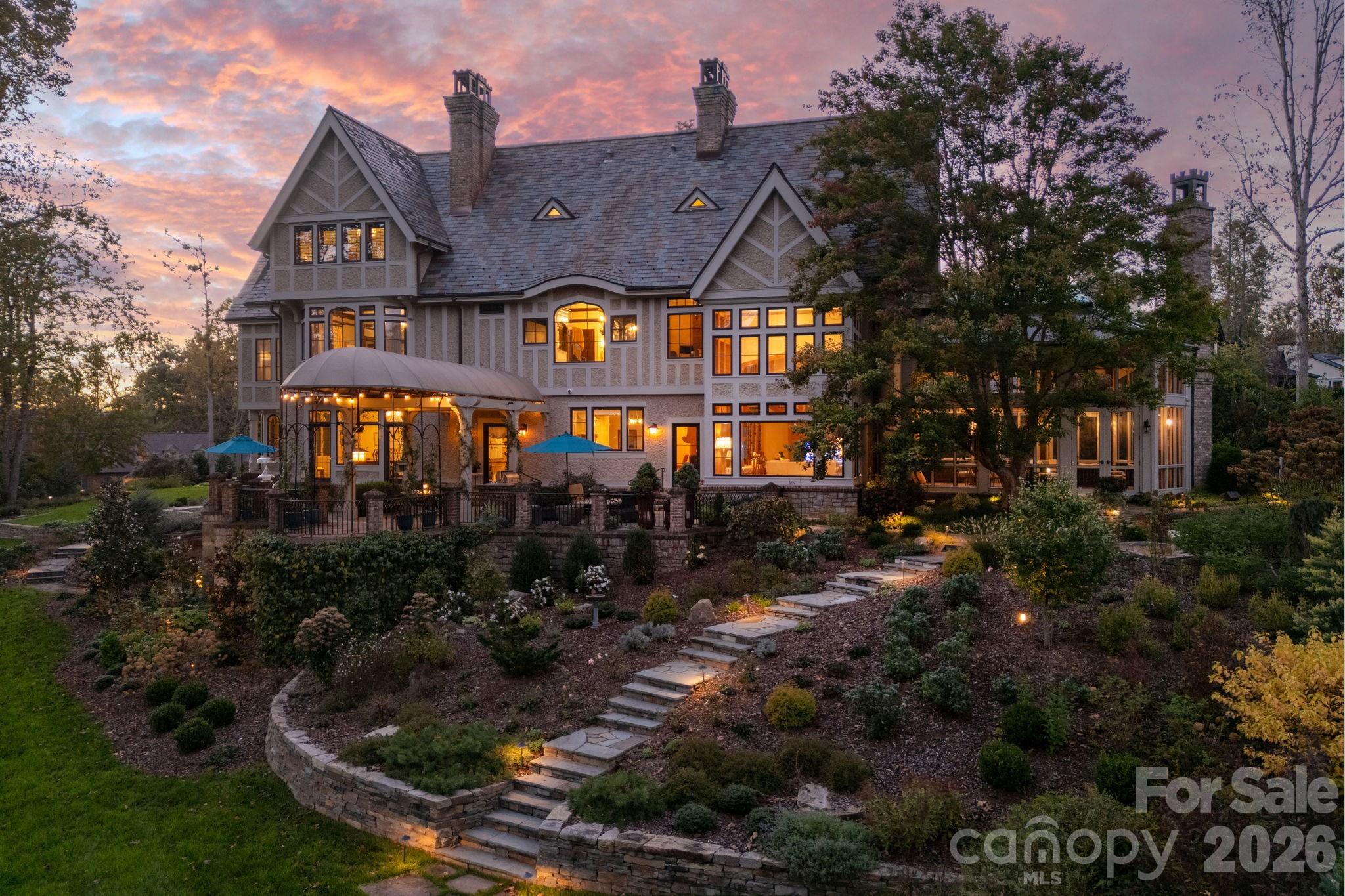 8 Fairway Place — Asheville