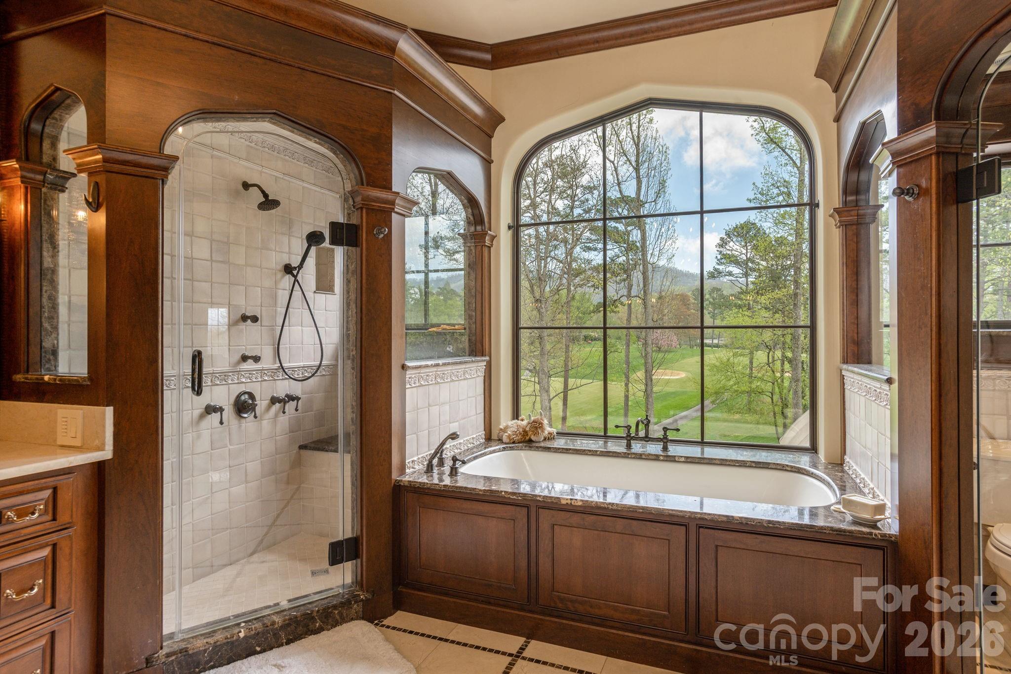 8 Fairway Place — Asheville