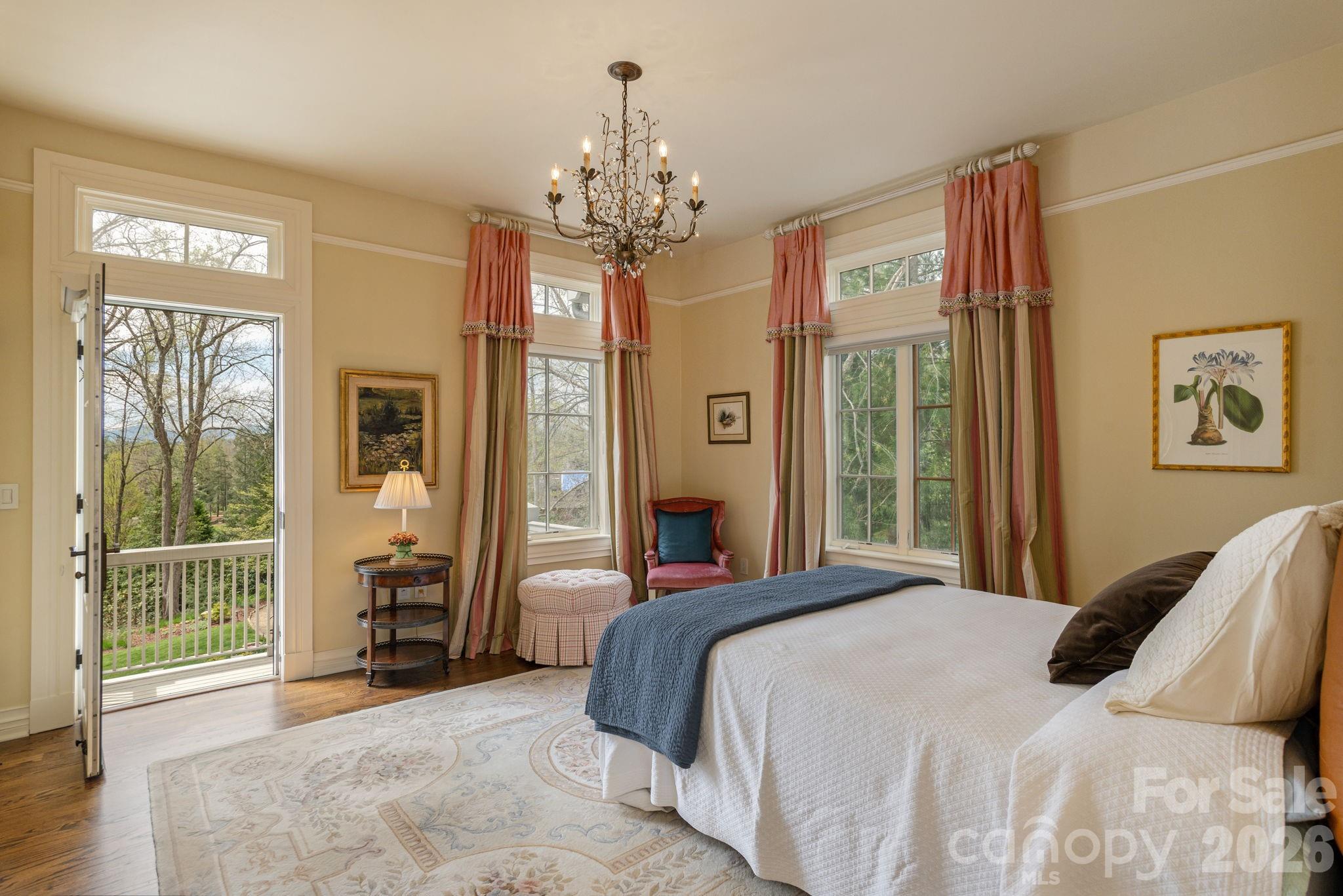 8 Fairway Place — Asheville