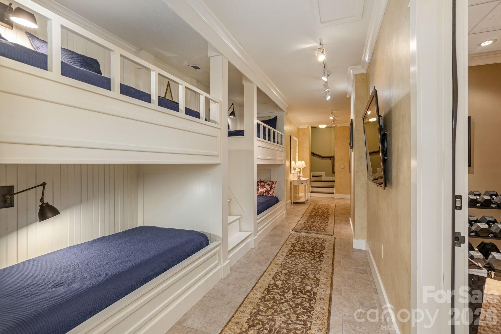 8 Fairway Place — Asheville