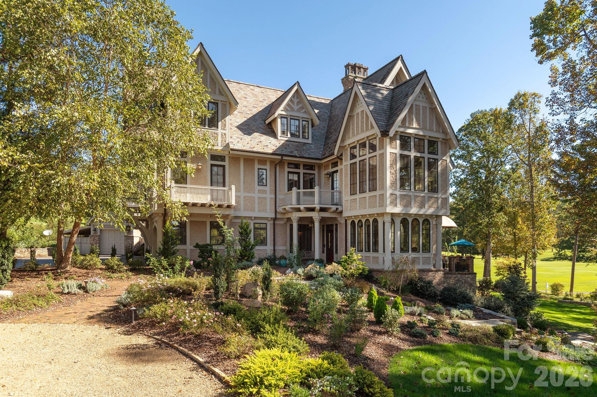 8 Fairway Place — Asheville