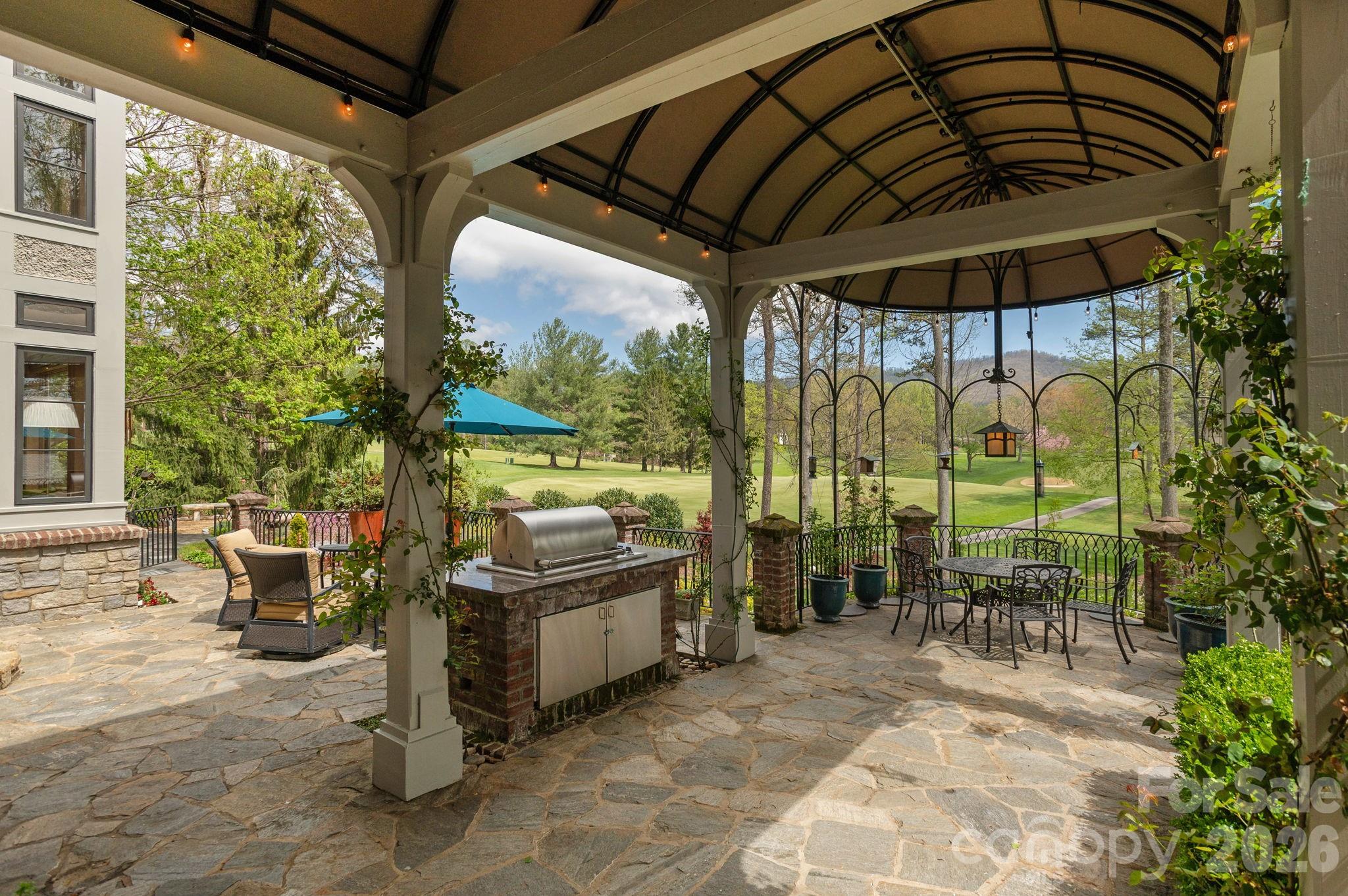 8 Fairway Place — Asheville