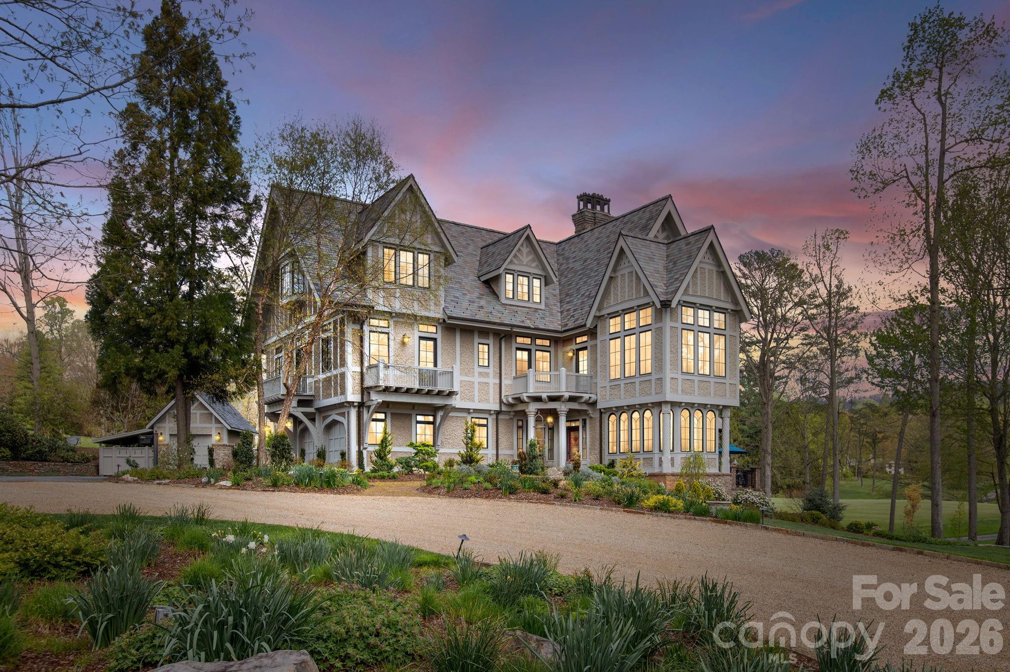 8 Fairway Place — Asheville