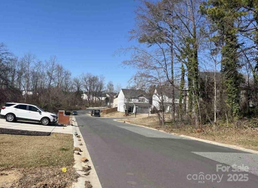 8038 Pawtuckett Road — Charlotte
