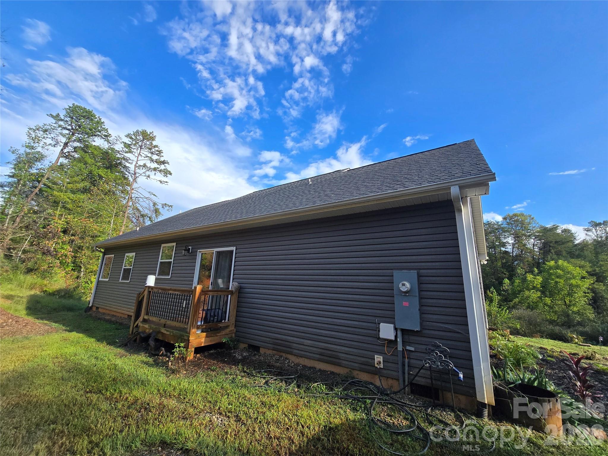 19 Higgins Road — Weaverville