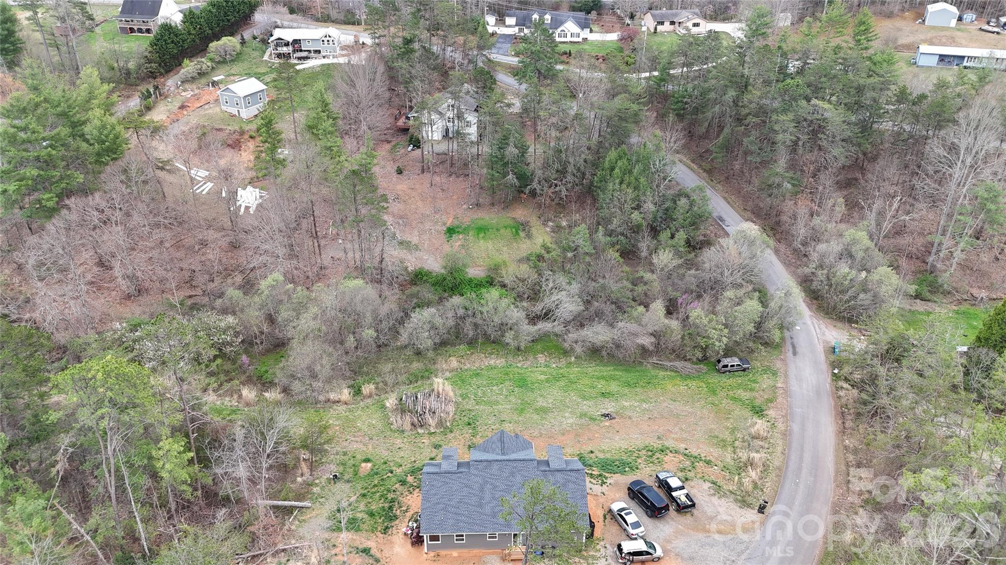 19 Higgins Road — Weaverville