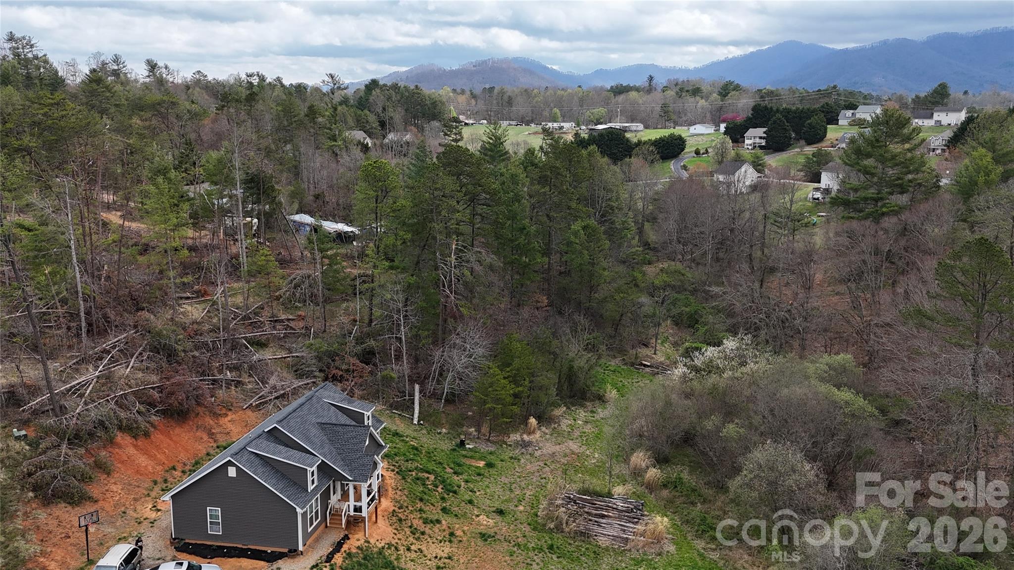 19 Higgins Road — Weaverville
