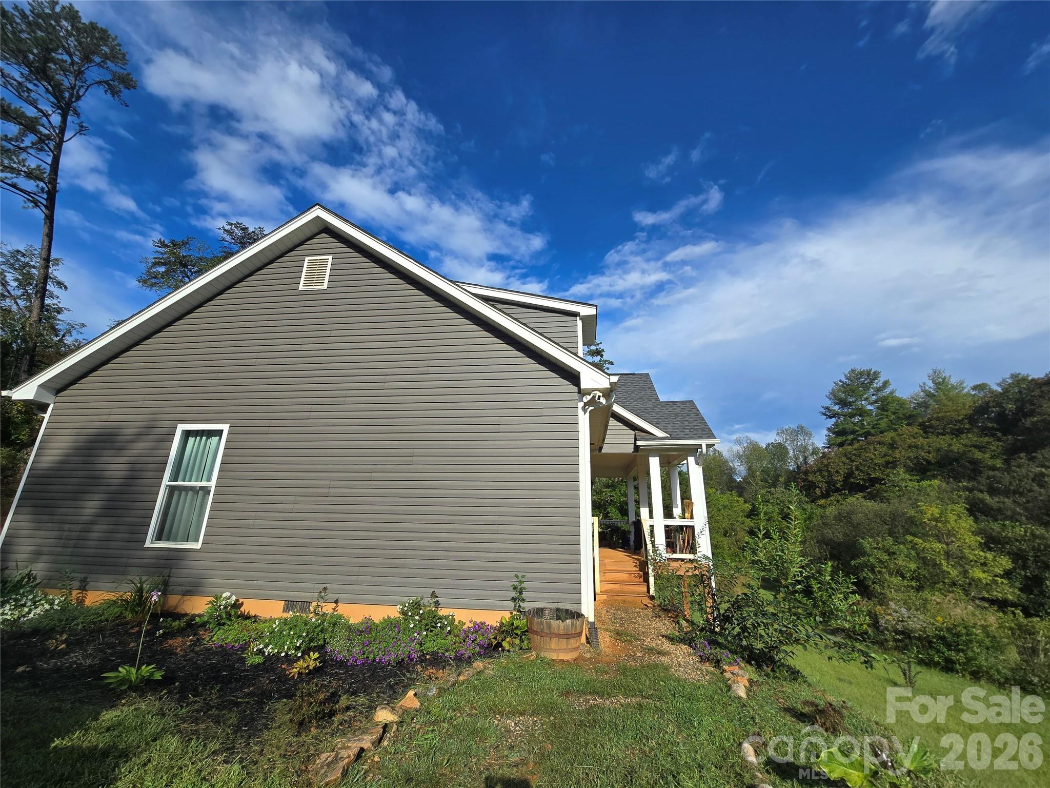 19 Higgins Road — Weaverville