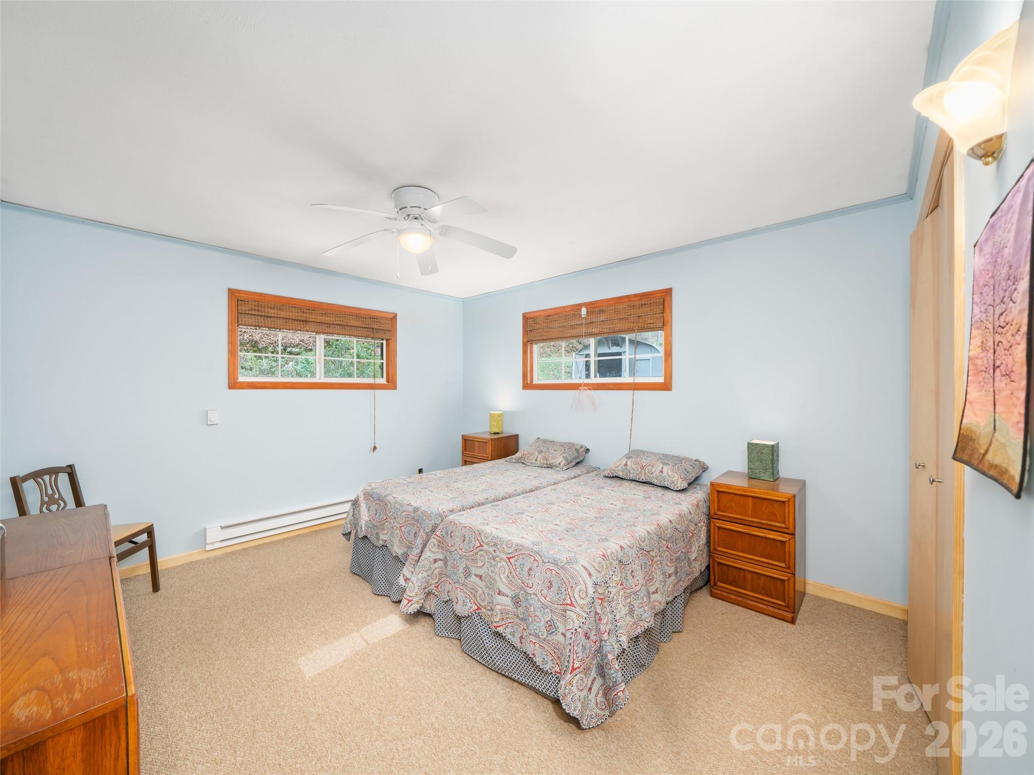 3829 Coxes Creek Road — Burnsville