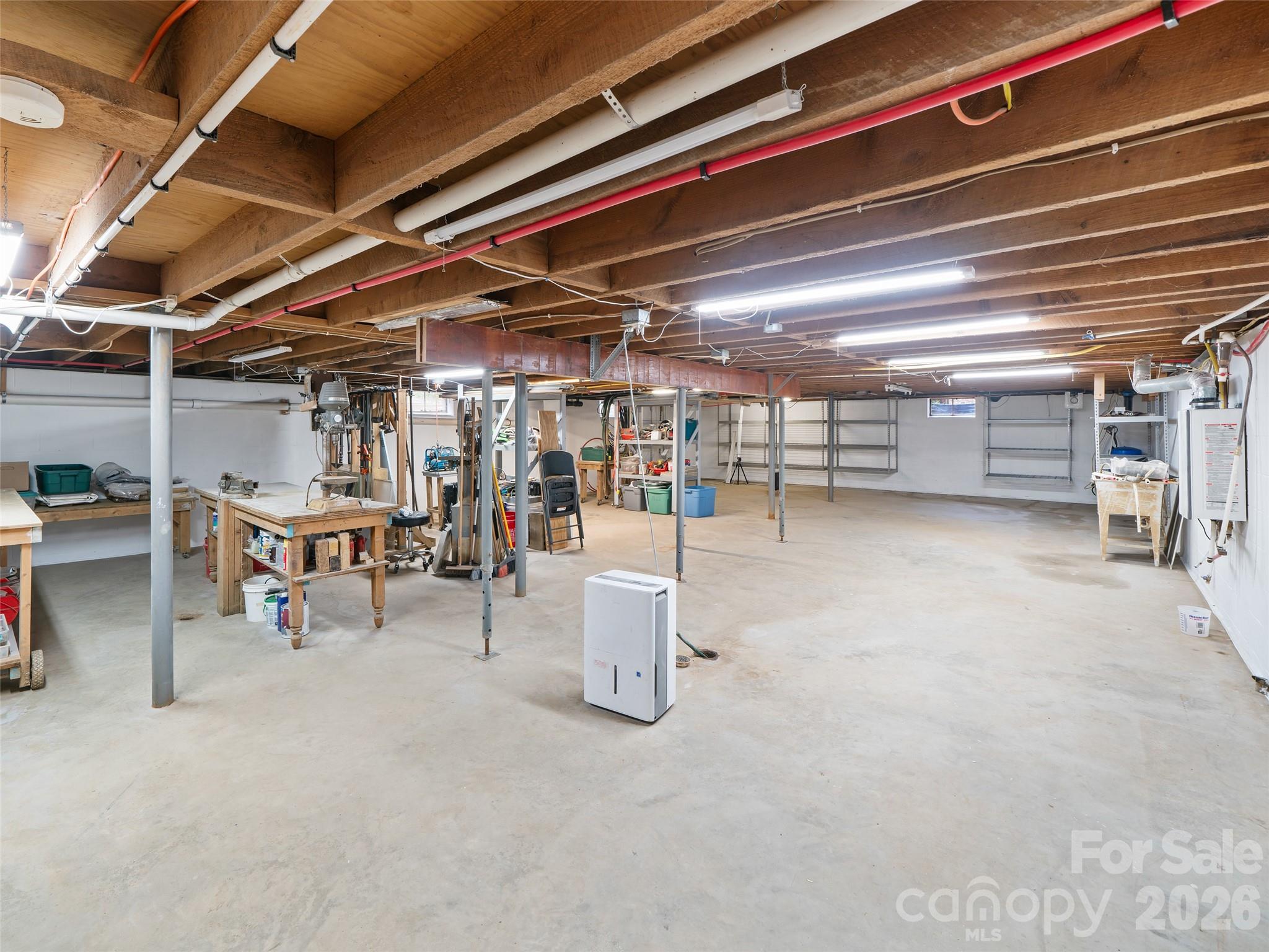 3829 Coxes Creek Road — Burnsville