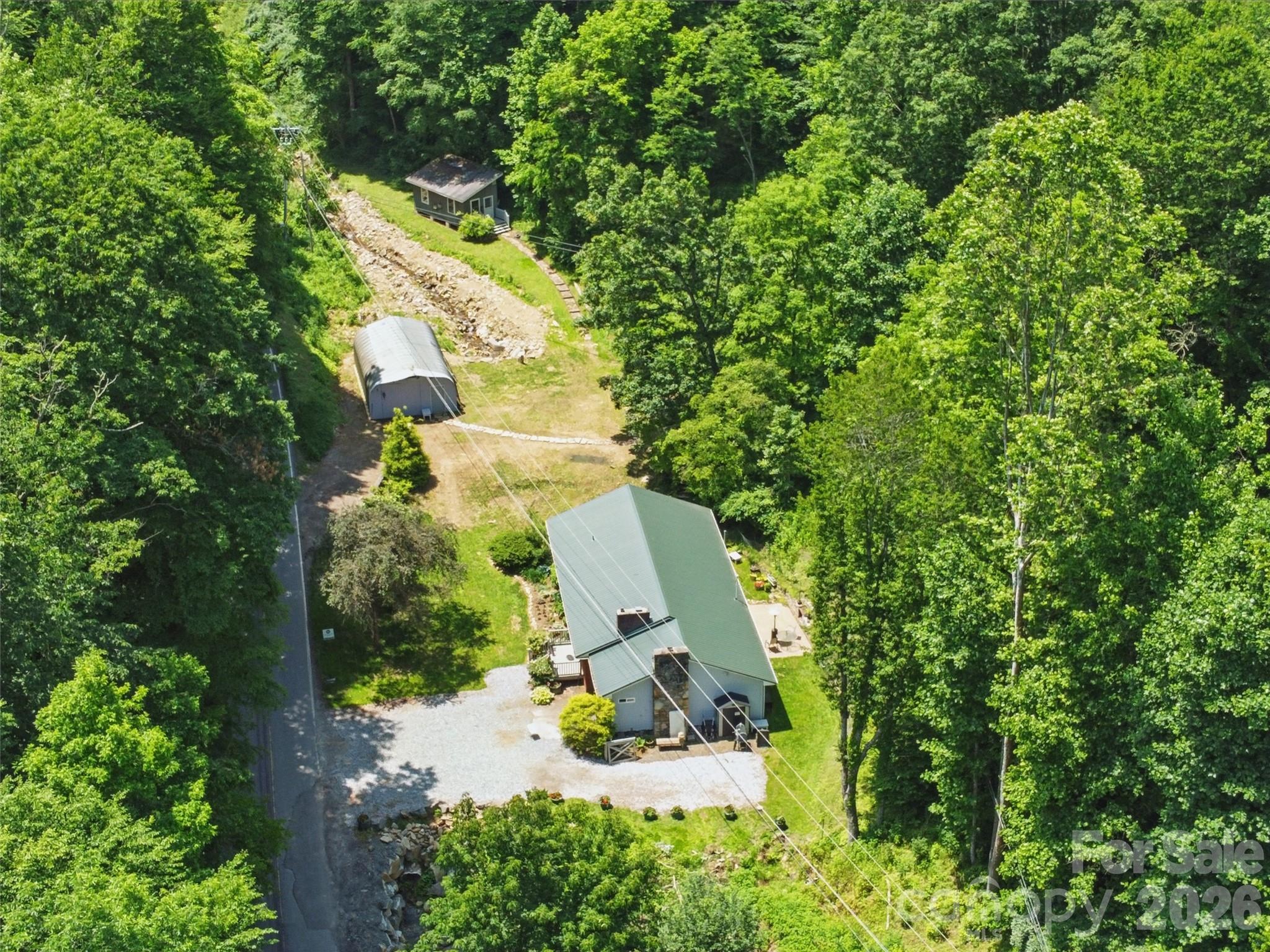 3829 Coxes Creek Road — Burnsville
