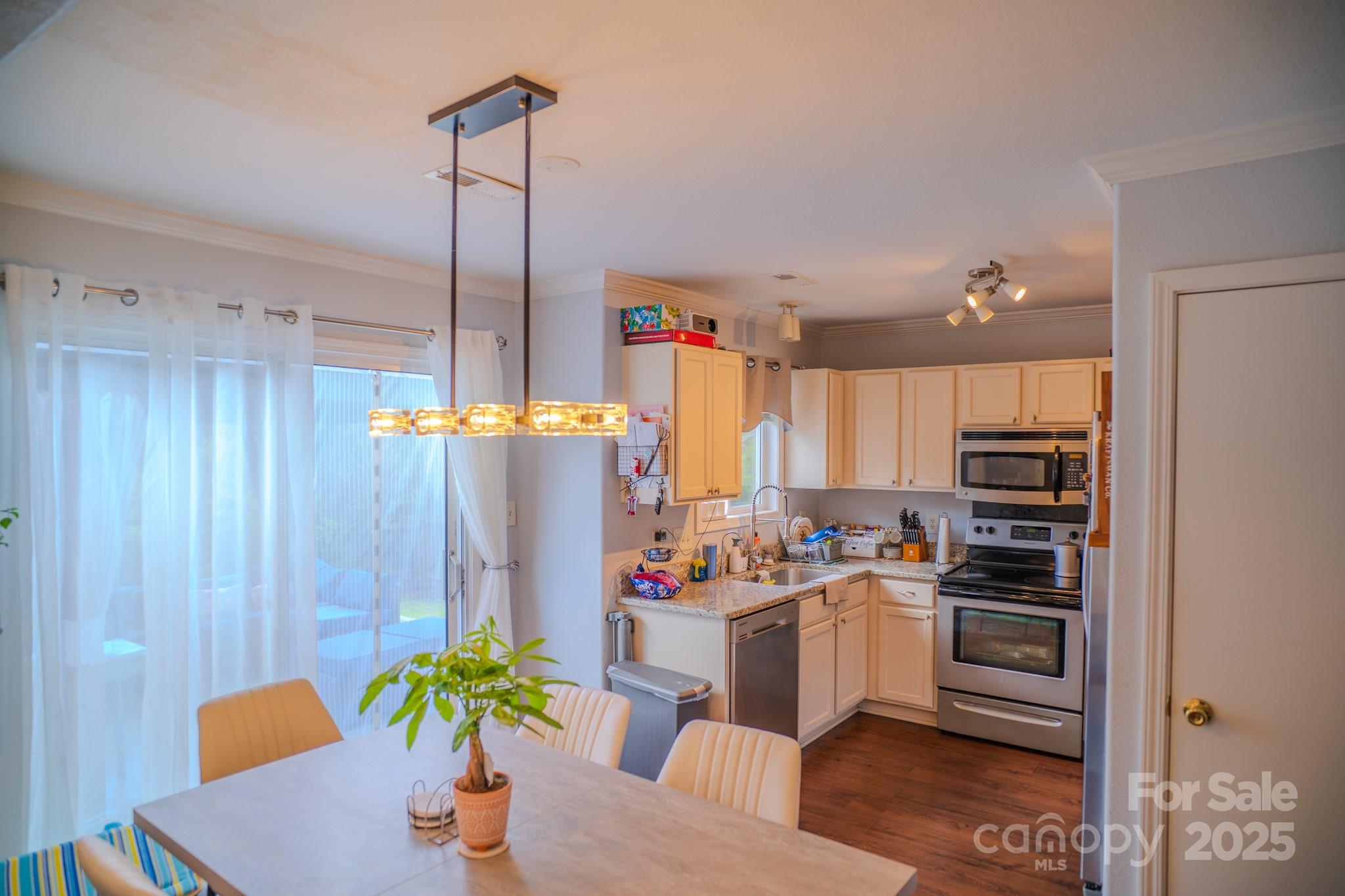 10202 Orchard Grass Court — Charlotte