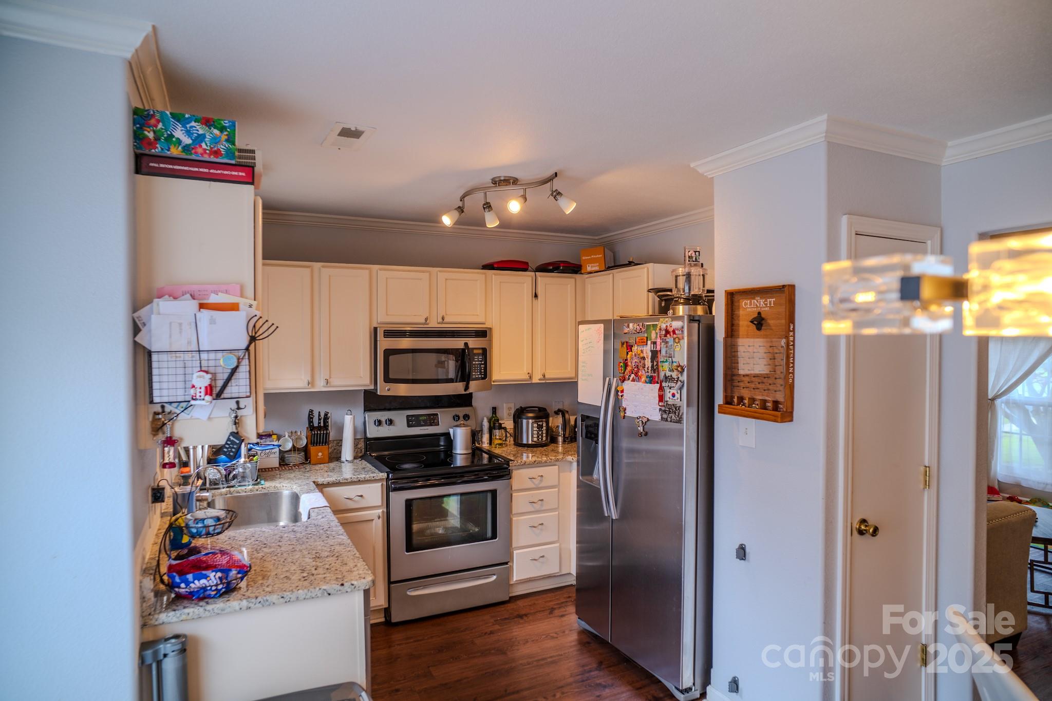 10202 Orchard Grass Court — Charlotte