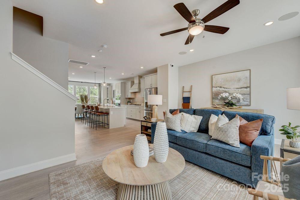 729 Hoke Lane — Davidson