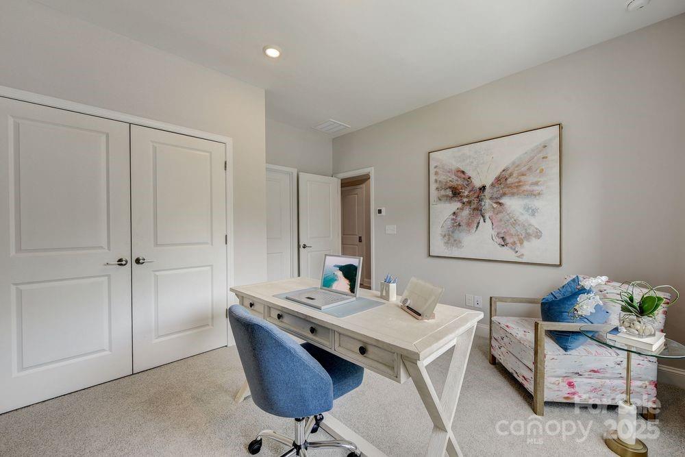 729 Hoke Lane — Davidson