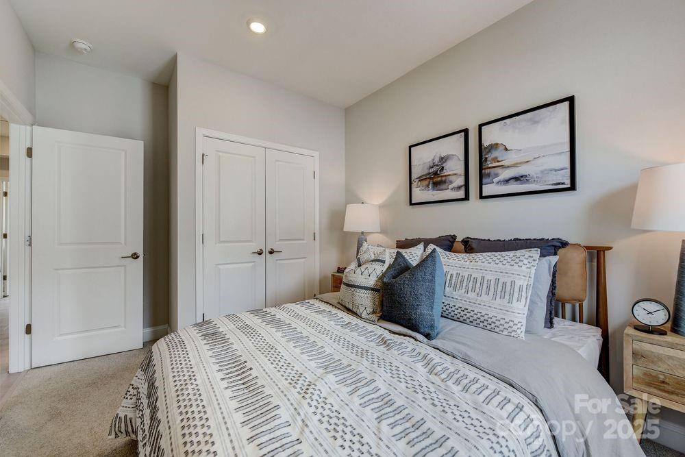 729 Hoke Lane — Davidson