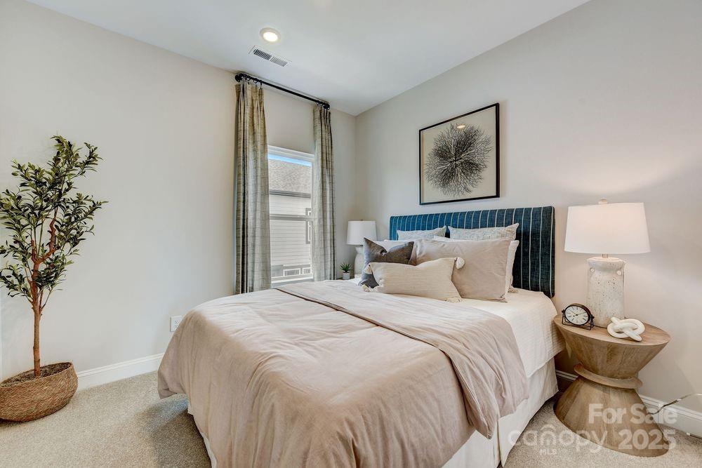729 Hoke Lane — Davidson