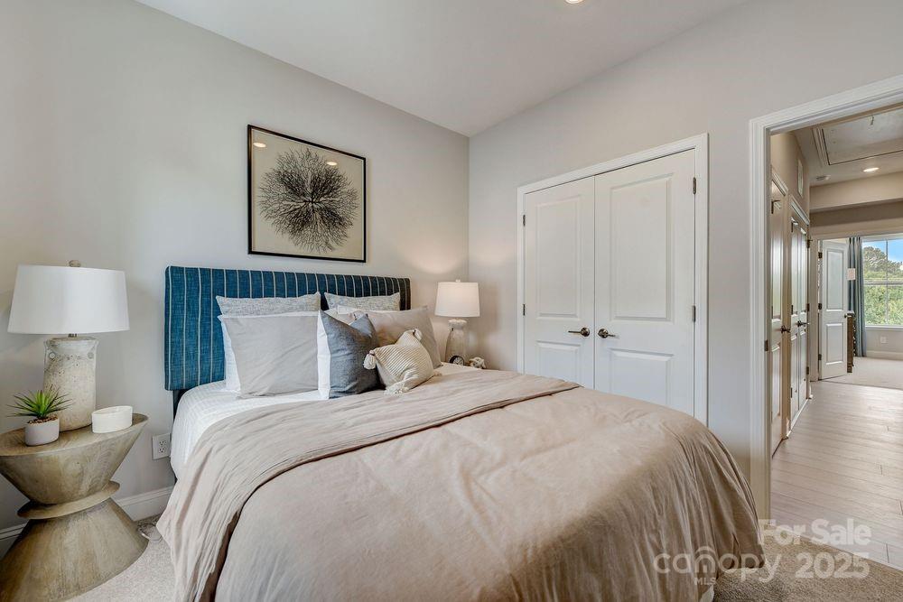 729 Hoke Lane — Davidson