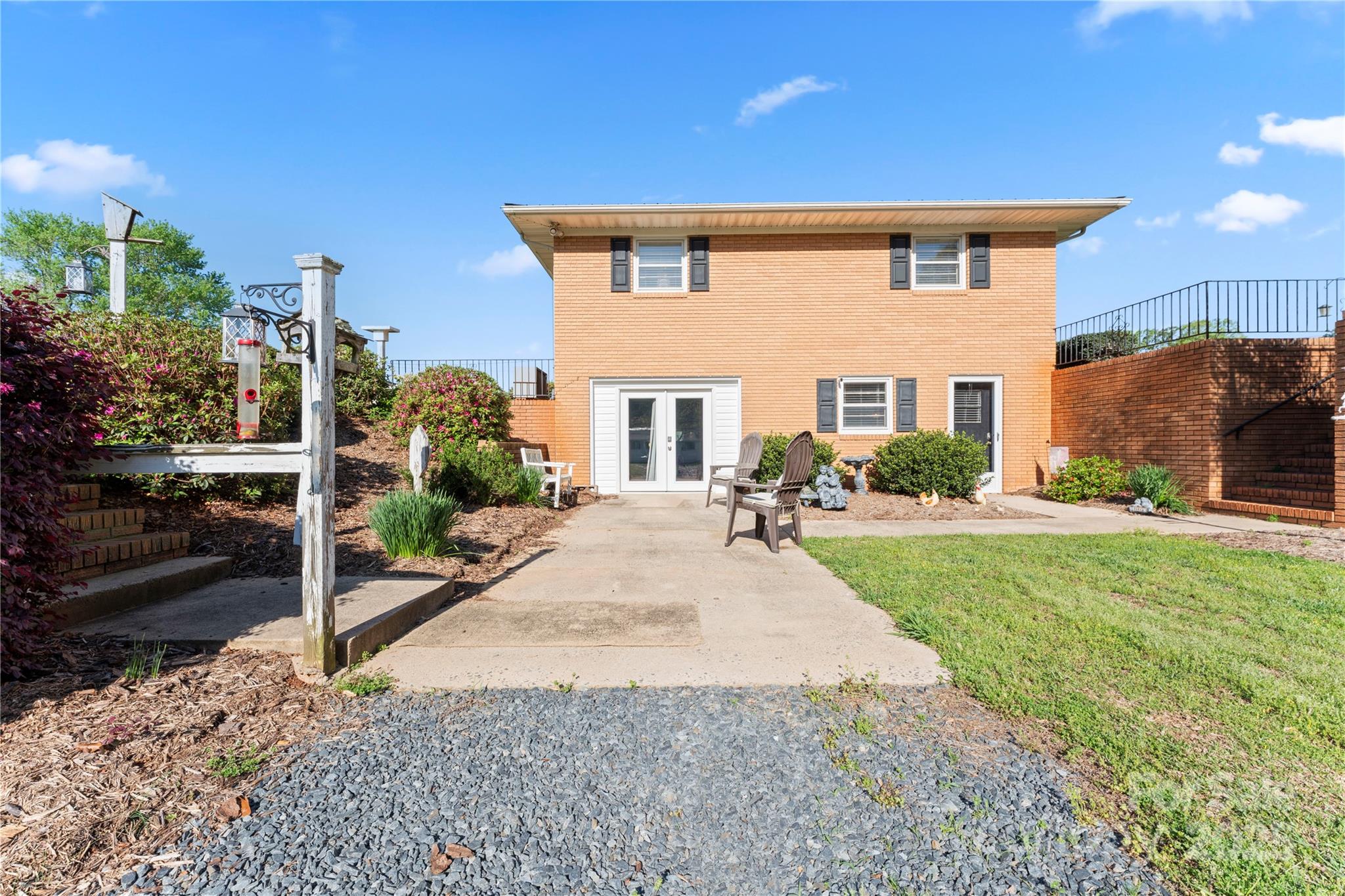 36984 B&C Carter Road — New London