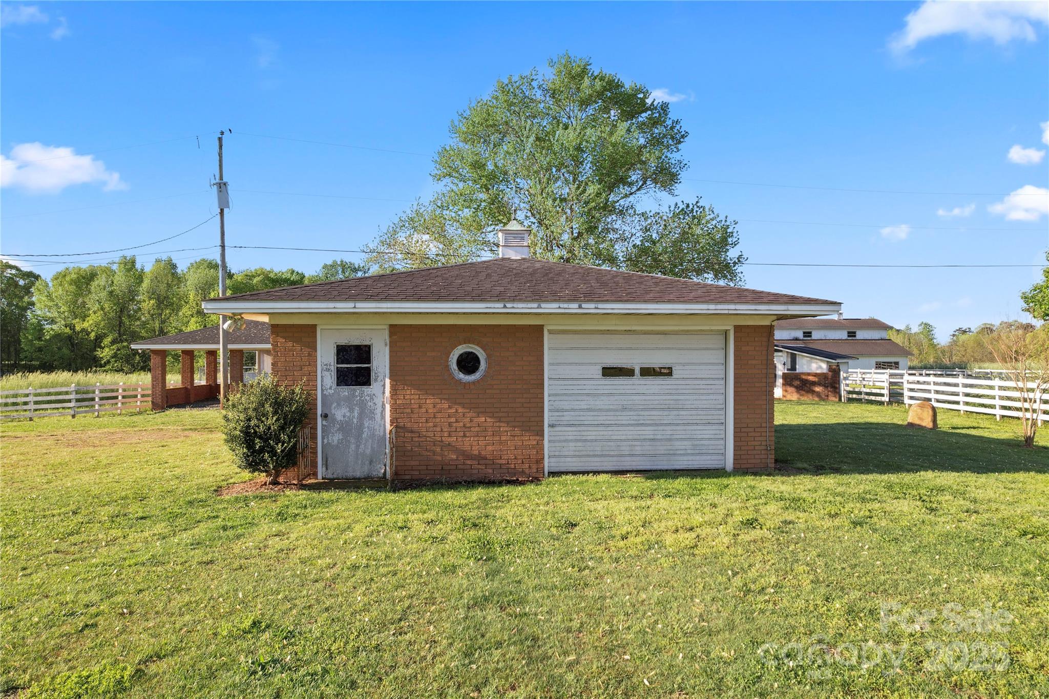 36984 B&C Carter Road — New London