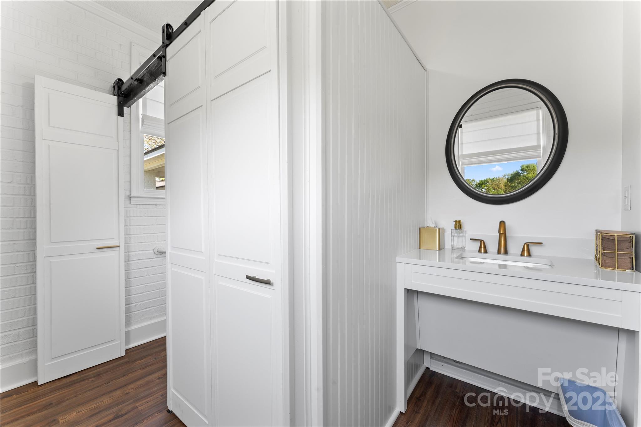 36984 B&C Carter Road — New London